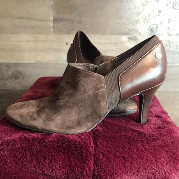 Calvin Klein Shoes - Calvin Klein size 7 brown suede leather heels